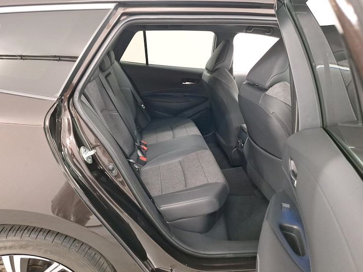 Toyota Corolla — photo 6
