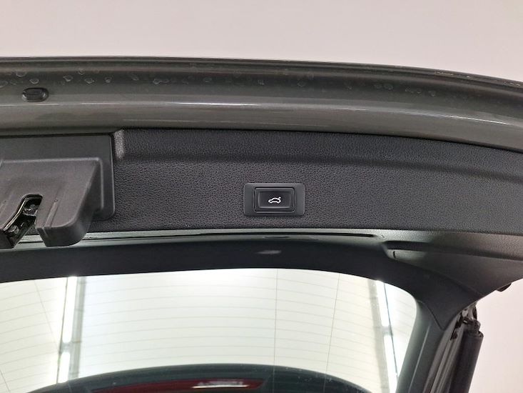 Audi Q3 — photo 12
