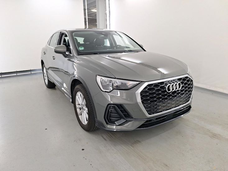 Audi Q3 — photo 2