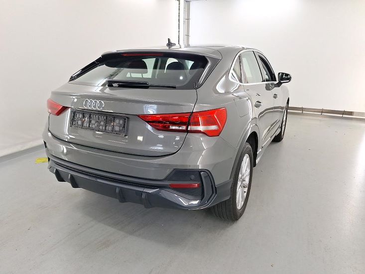 Audi Q3 — photo 4
