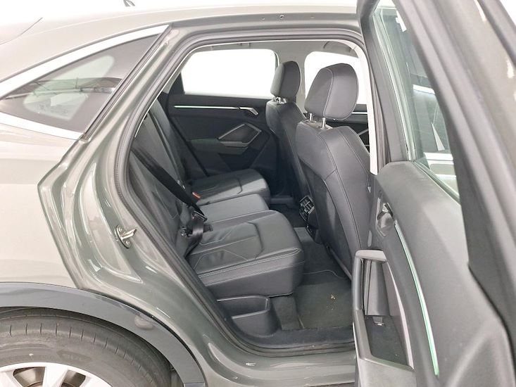 Audi Q3 — photo 6