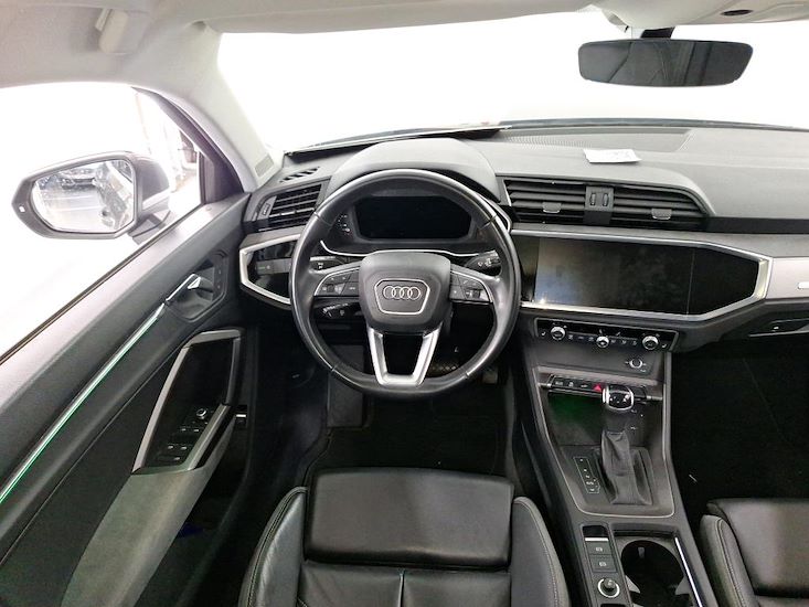 Audi Q3 — photo 8