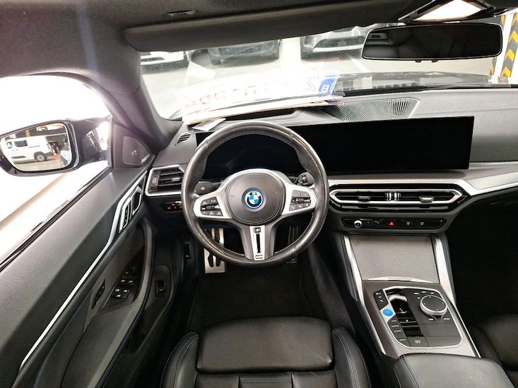 Bmw I4 — photo 8