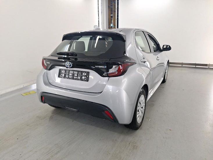 Toyota Yaris — photo 4