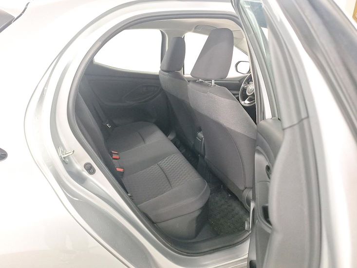 Toyota Yaris — photo 6
