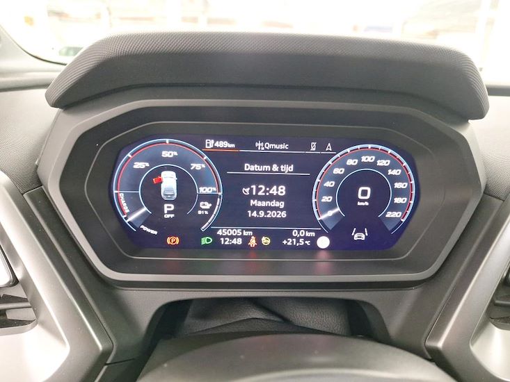 Audi Q4 — photo 10