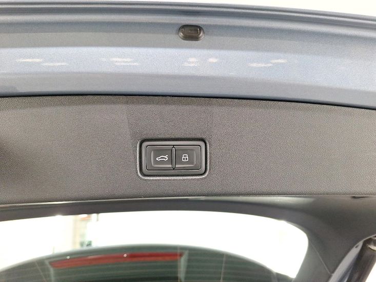 Audi Q4 — photo 13