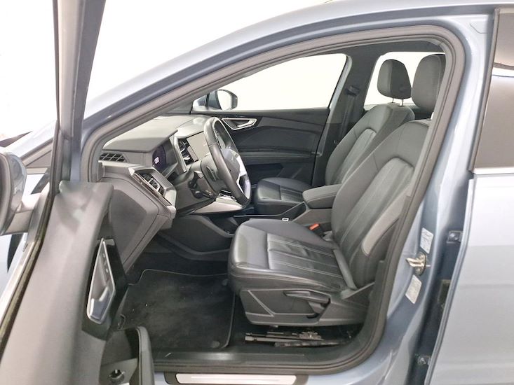 Audi Q4 — photo 5