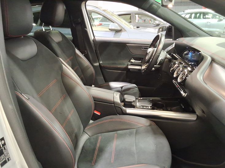 Mercedes-Benz Eqa — photo 7