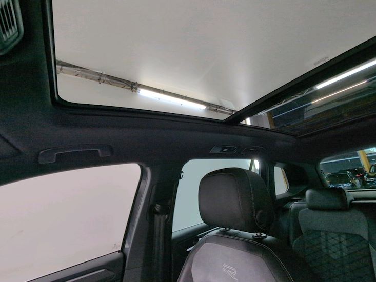 Volkswagen Tiguan — photo 13