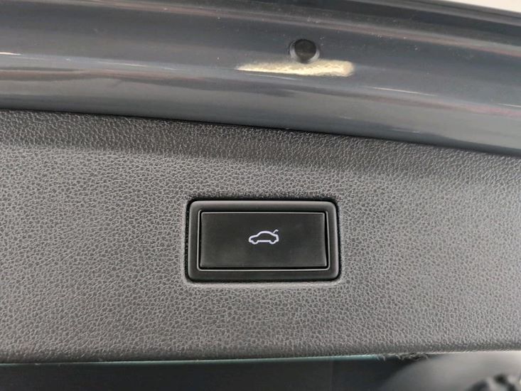 Volkswagen Tiguan — photo 14