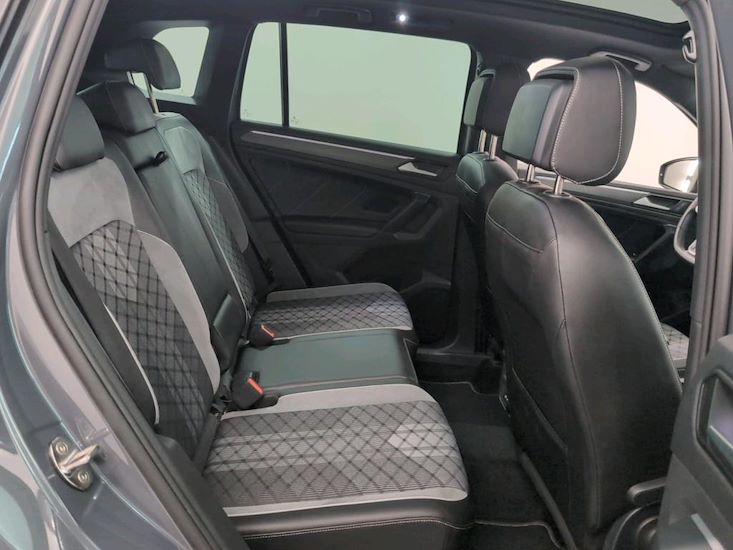 Volkswagen Tiguan — photo 6
