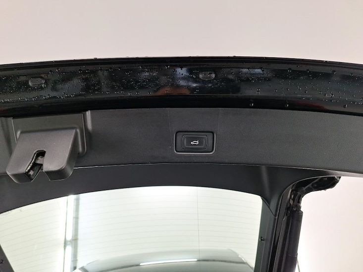 Audi Q4 — photo 13