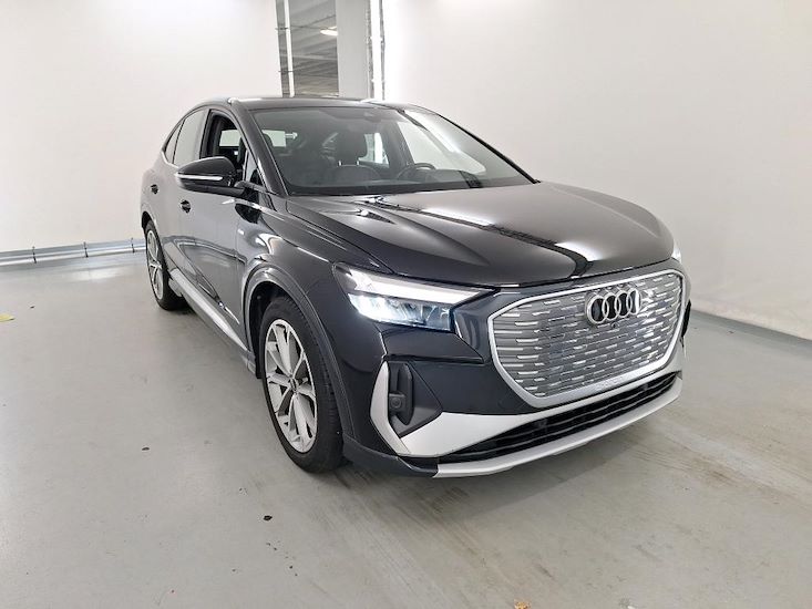 Audi Q4 — photo 2