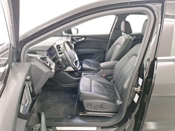 Audi Q4 — photo 5