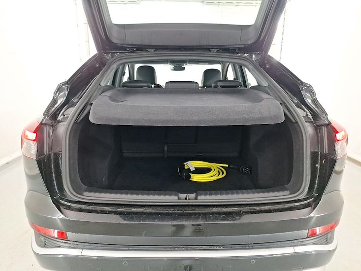 Audi Q4 — photo 7
