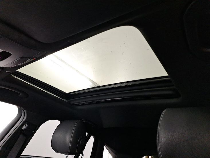 Mercedes-Benz Eqc — photo 13