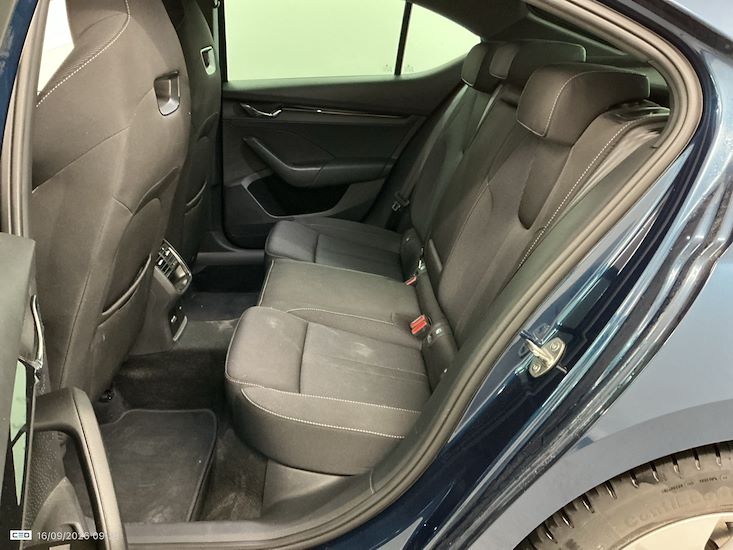 Skoda Octavia — photo 11