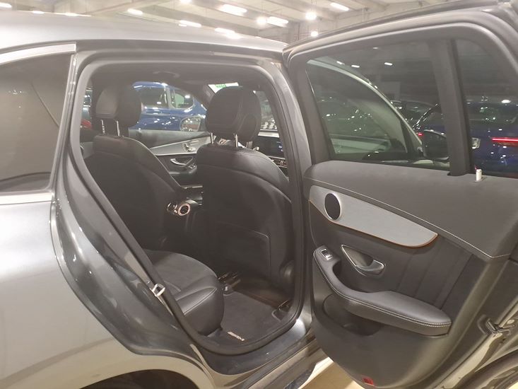 Mercedes-Benz Eqc — photo 5