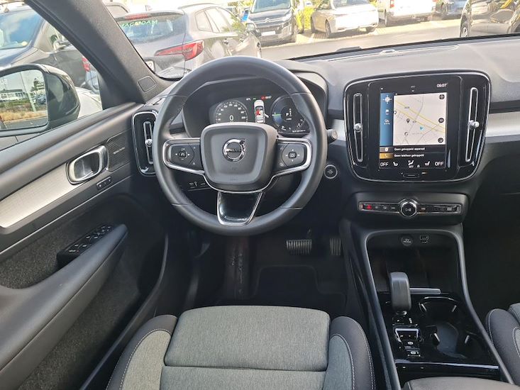 Volvo Xc40 — photo 8