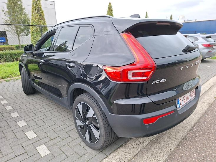Volvo Xc40 — photo 3