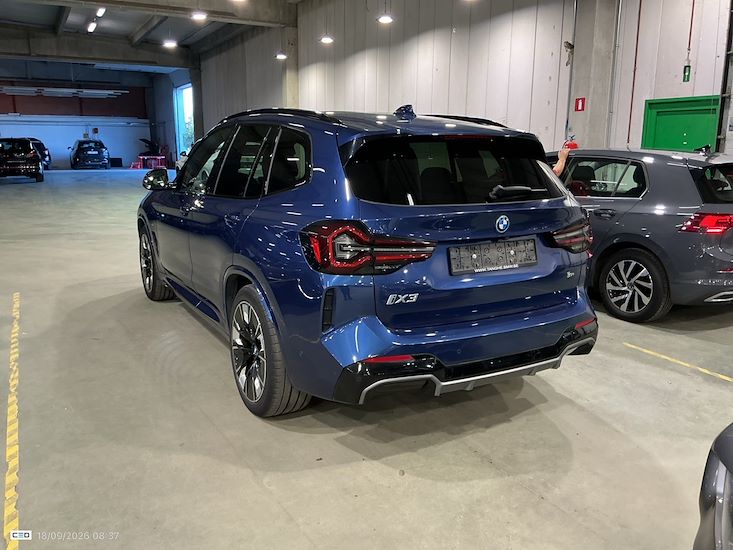 Bmw Ix3 — photo 3