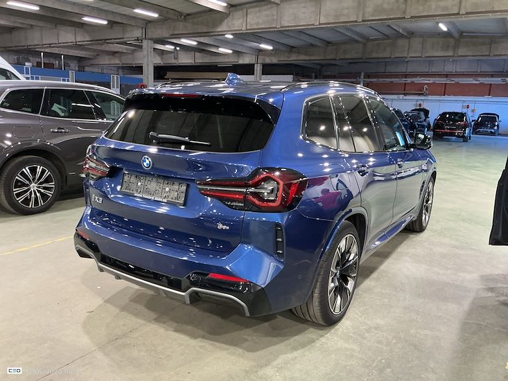 Bmw Ix3 — photo 4