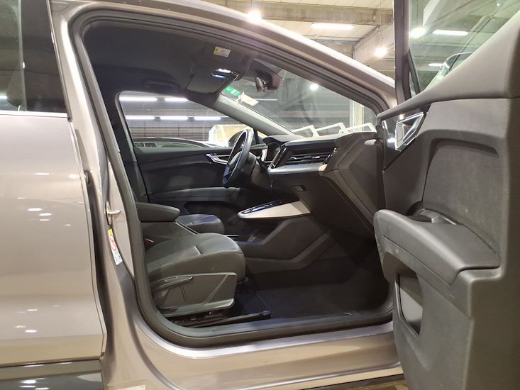 Audi Q4 — photo 7