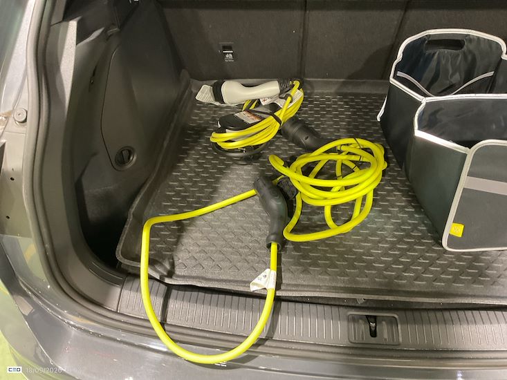 Volkswagen Tiguan — photo 13