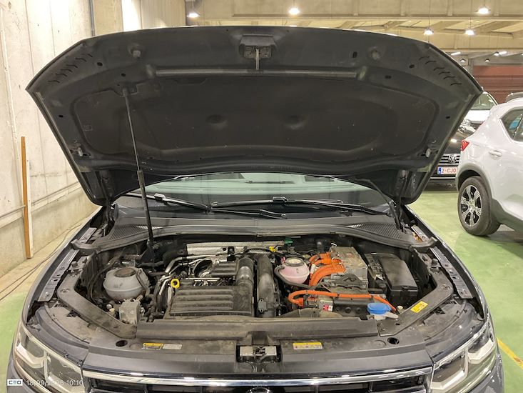 Volkswagen Tiguan — photo 6