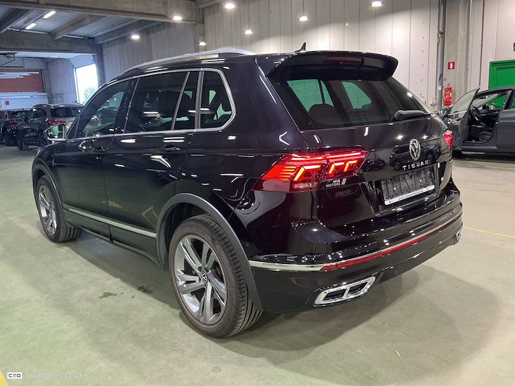 Volkswagen Tiguan — photo 3