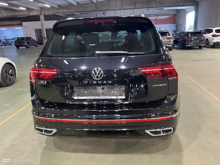 Volkswagen Tiguan — photo 5