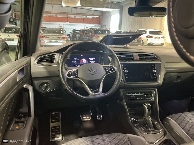 Volkswagen Tiguan — photo 7