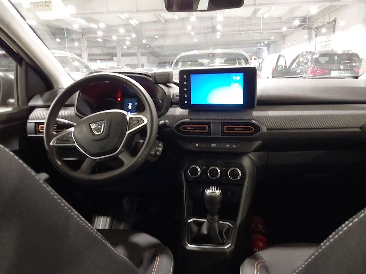 Dacia Sandero — photo 6