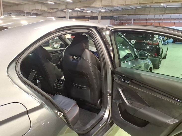 Skoda Octavia — photo 5