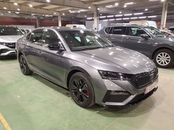 Skoda Octavia — photo 8