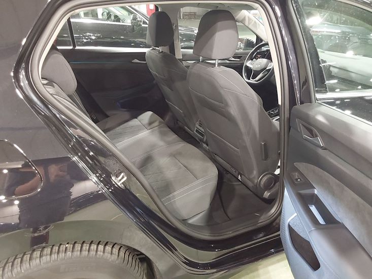 Volkswagen Golf — photo 5