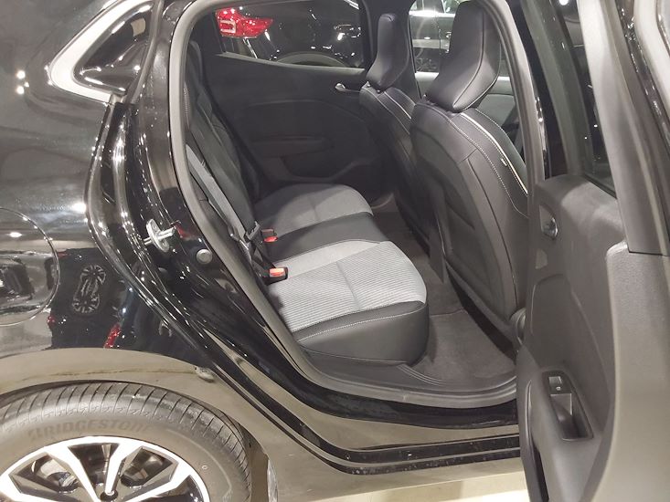 Renault Clio — photo 5