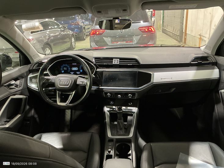 Audi Q3 — photo 10