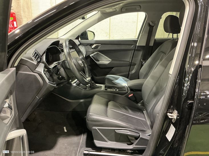 Audi Q3 — photo 13