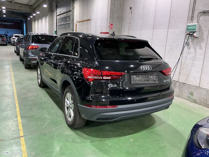 Audi Q3 — photo 2
