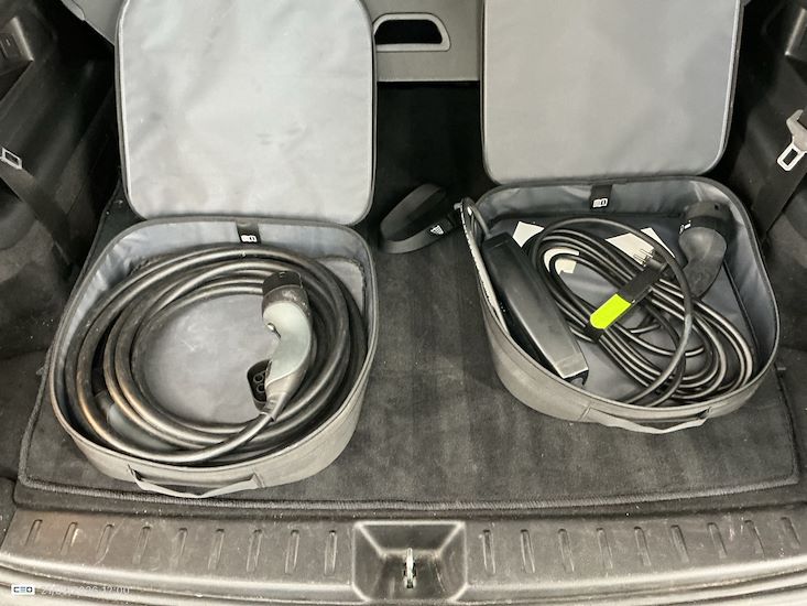 Mercedes-Benz Eqb — photo 12
