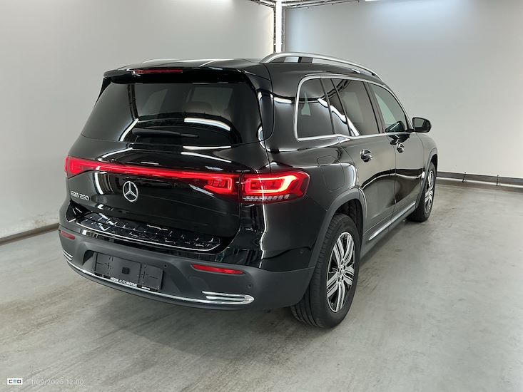 Mercedes-Benz Eqb — photo 4