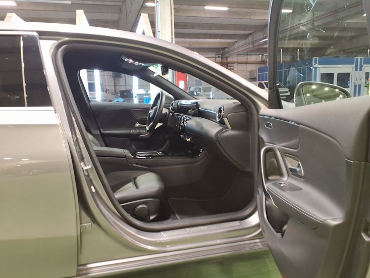 Mercedes-Benz A-Class — photo 7