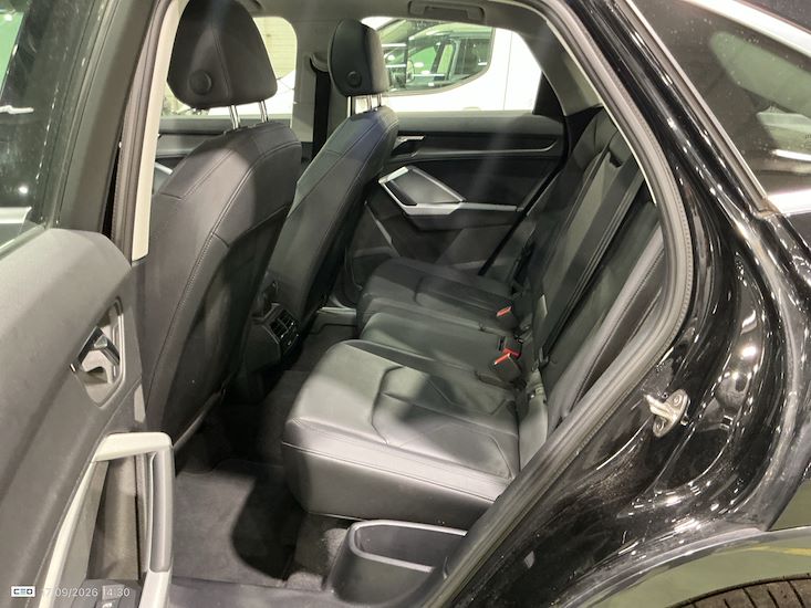 Audi Q3 — photo 10