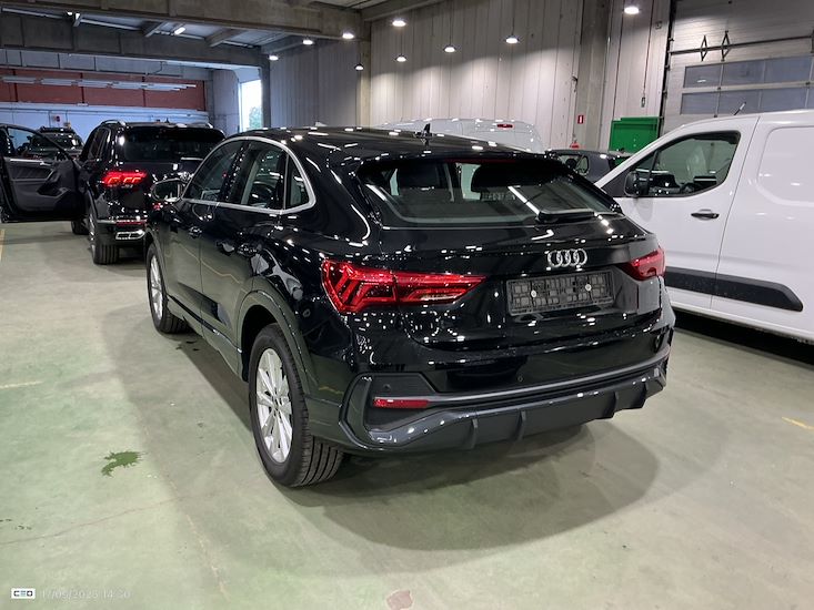 Audi Q3 — photo 3