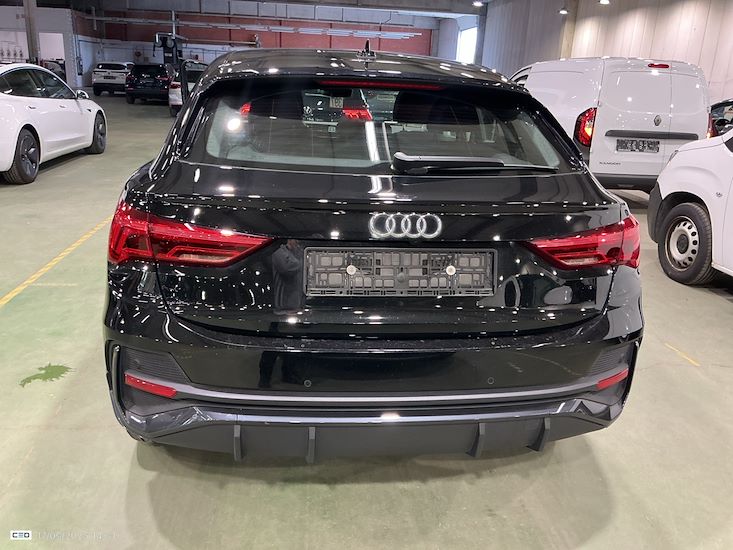 Audi Q3 — photo 5