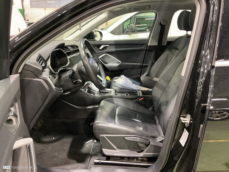 Audi Q3 — photo 9