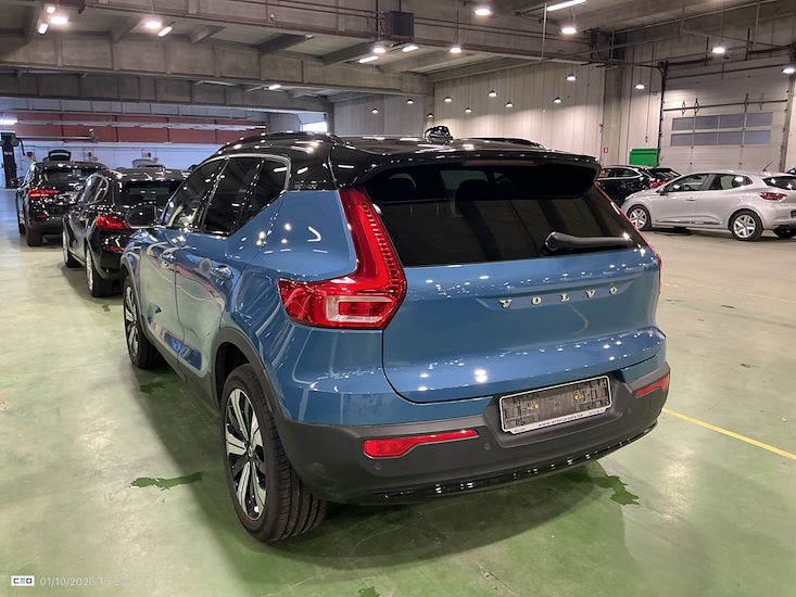 Volvo Xc40 — photo 3