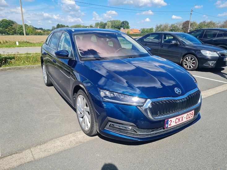 Skoda Octavia — photo 2